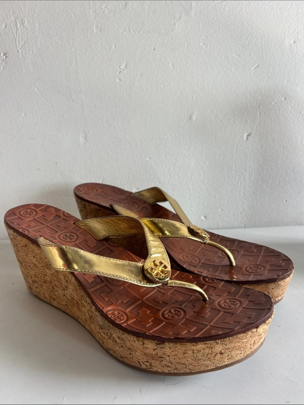 Tory Burch Thora Metallic Gold Leather Cork Wedge Thong Sandals